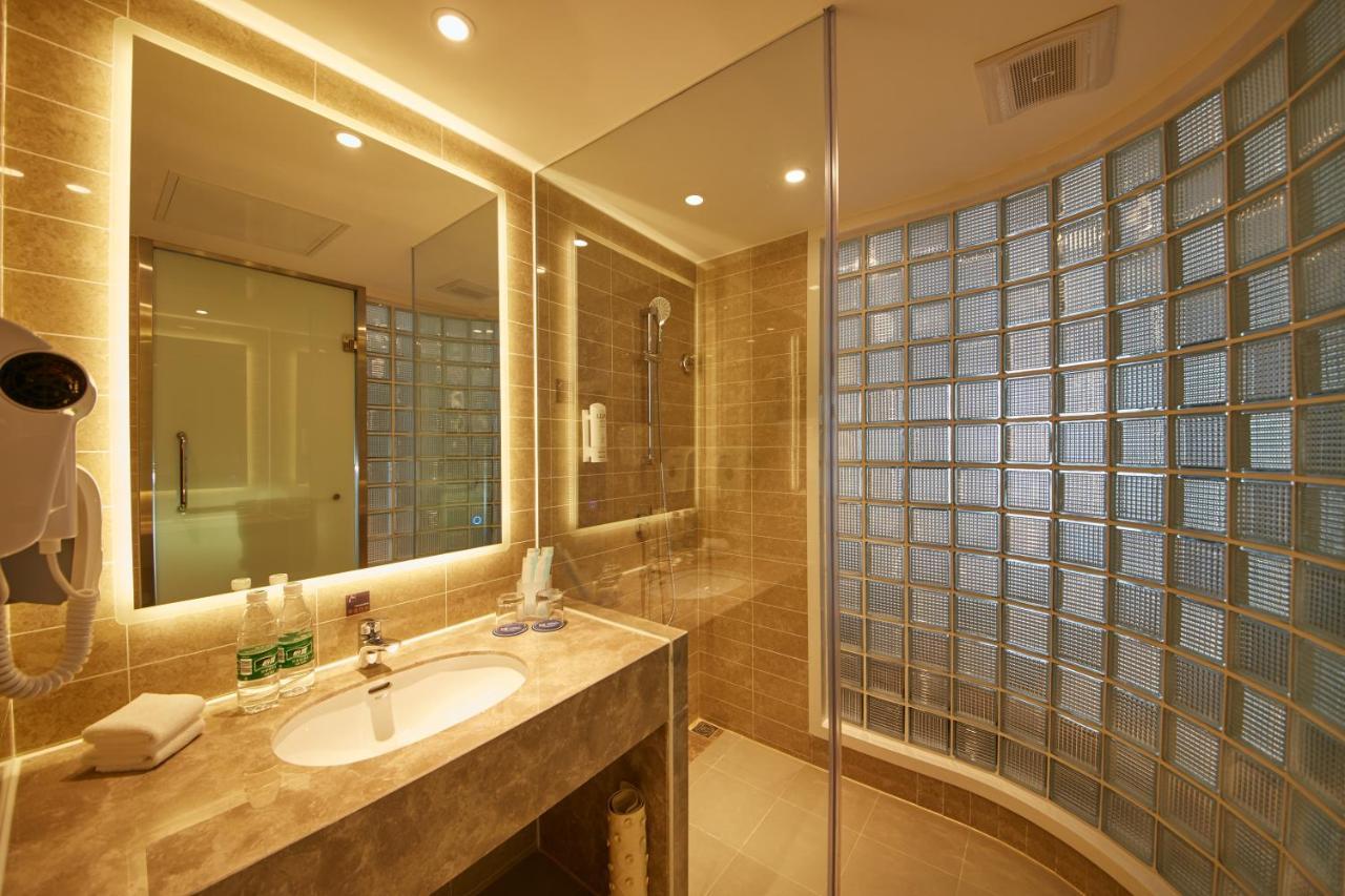 Holiday Inn Express Shenyang Tawan, An Ihg Hotel Buitenkant foto